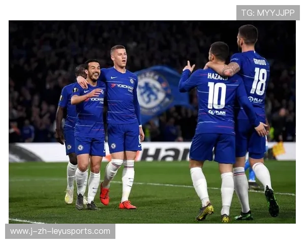 切尔西边路推进流畅，比赛节奏紧凑，切尔西那个3