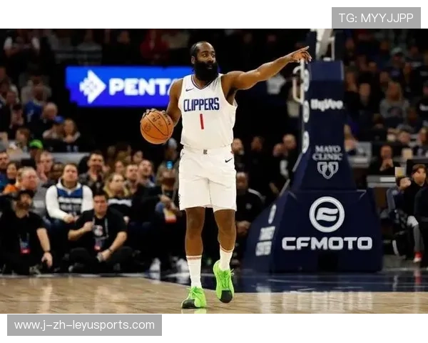 哈登关键组织,快船末节掌控全场